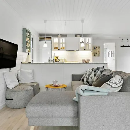 3 Bedroom Stunning In * Hals
